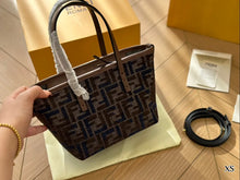 Load image into Gallery viewer, Fendi mini tote bag