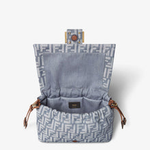 Load image into Gallery viewer, Fendi Mamma Baguette medium bag