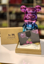 Load image into Gallery viewer, Coach medium wallet - Floral