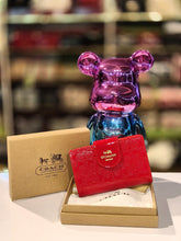 Load image into Gallery viewer, Coach medium wallet - Plain