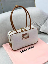 Load image into Gallery viewer, Miu Miu Beau shoulder bag