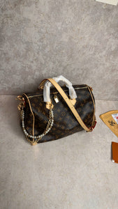LV 57th Street NYC Speedy Soft 30