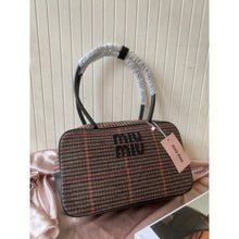 Load image into Gallery viewer, Miu Miu Beau shoulder bag