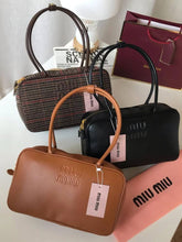Load image into Gallery viewer, Miu Miu Beau shoulder bag