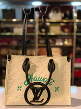 Load image into Gallery viewer, Louis Vuitton Hawaii OnTheGo GM tote bag